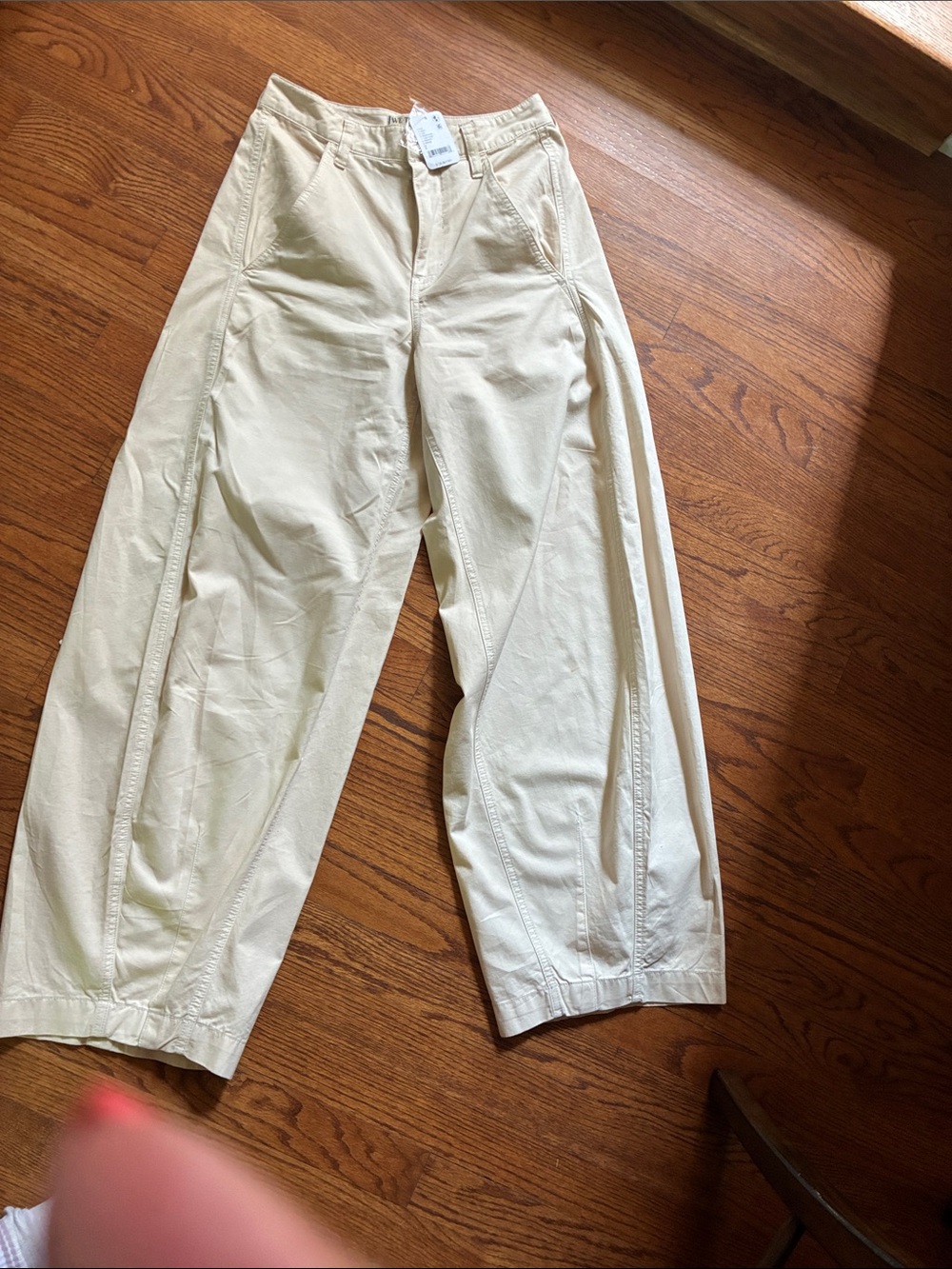 Light Beige barrel Free people. We the Free pants. NWT